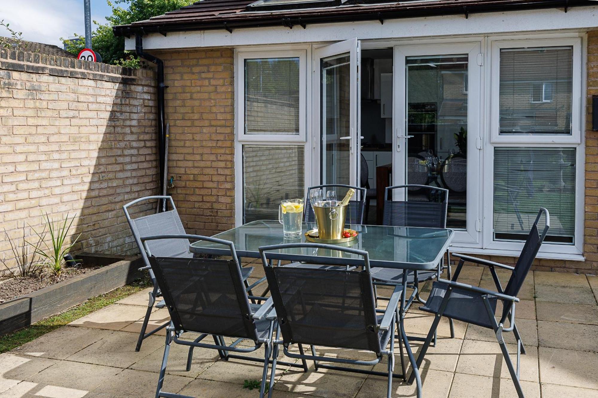 Riverside Villas Manchester Bagian luar foto